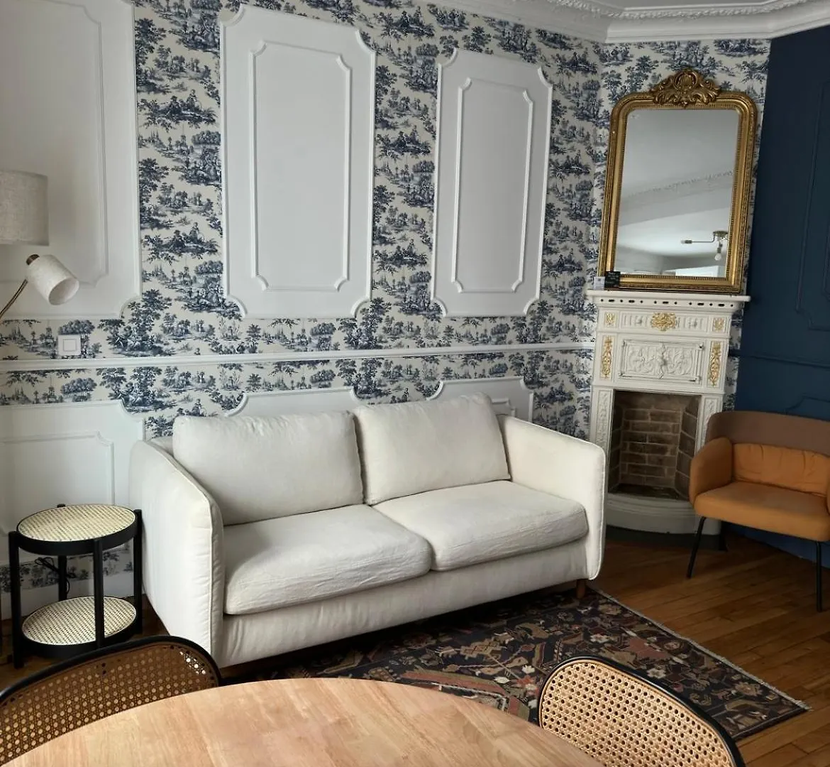 Appartement Charming Parisian Flat Near Eiffel Tower
