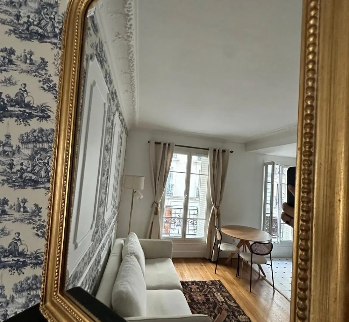 Appartement Charming Parisian Flat Near Eiffel Tower